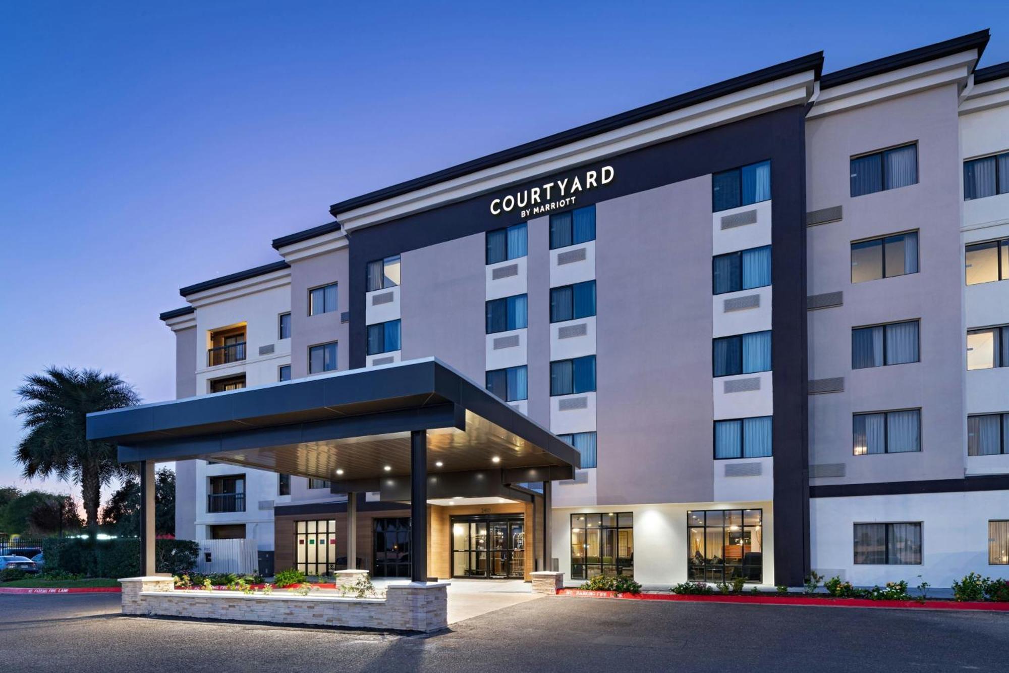 Courtyard Laredo Hotel Екстериор снимка