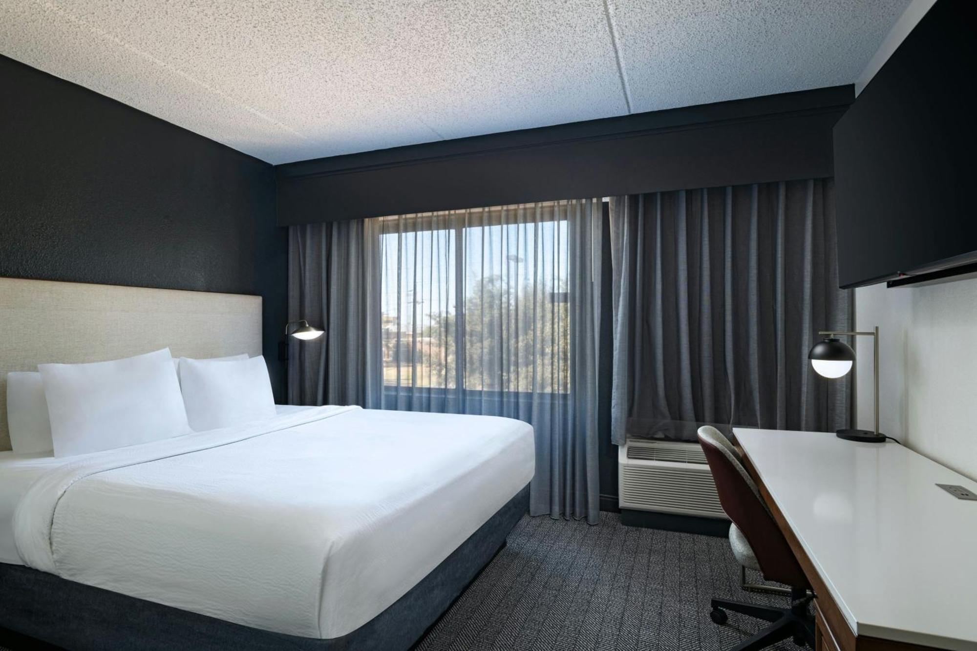 Courtyard Laredo Hotel Екстериор снимка