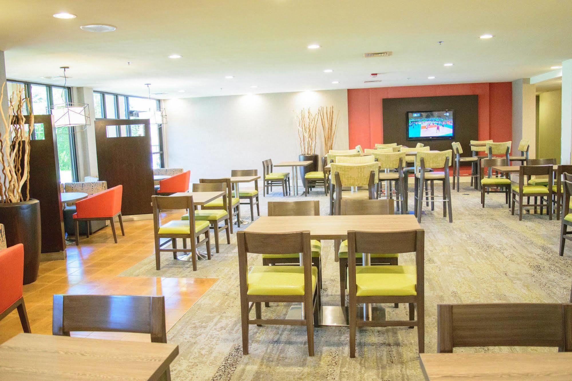Courtyard Laredo Hotel Екстериор снимка